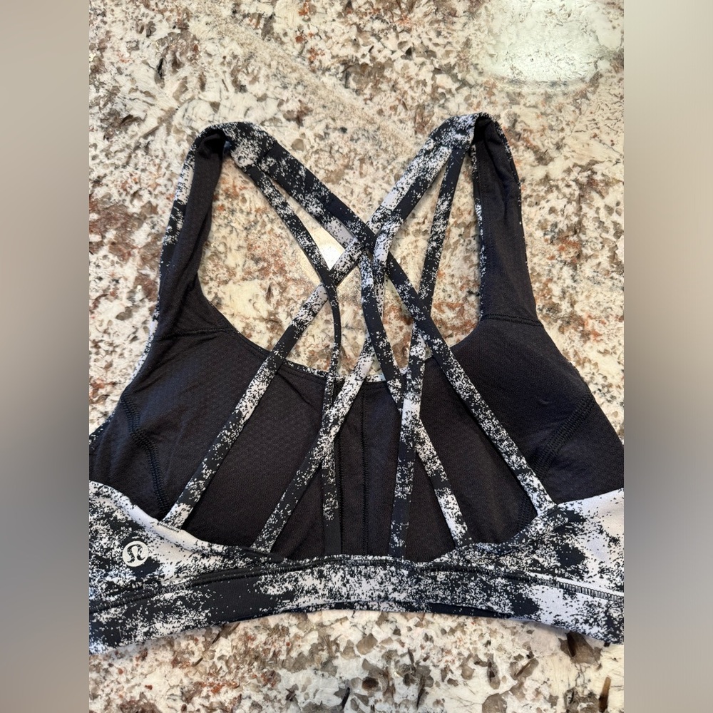 EUC Lululemon Free to be Serene Strappy Bra - Picture 4 of 4
